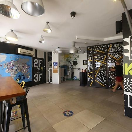 Oyo 866 Junction Hostels Manila Ngoại thất bức ảnh