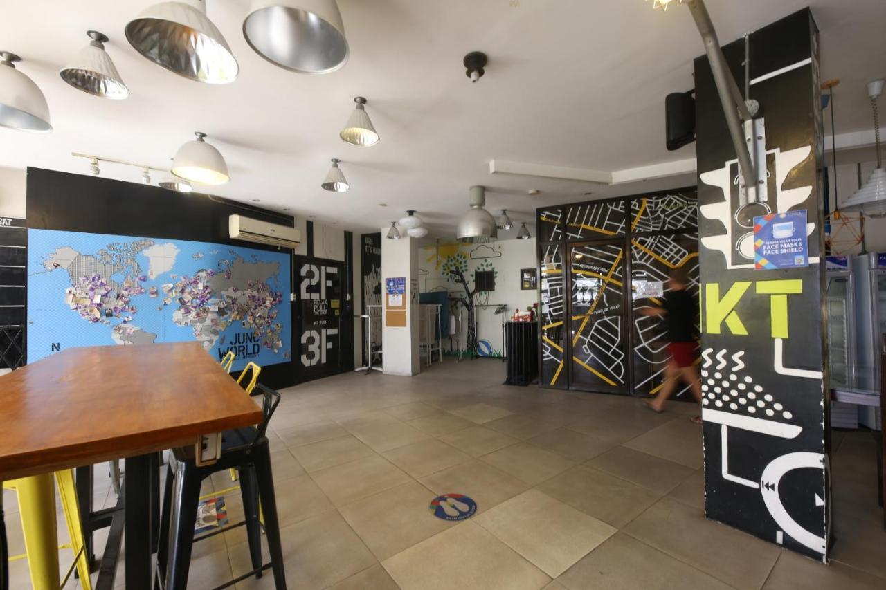 Oyo 866 Junction Hostels Manila Ngoại thất bức ảnh
