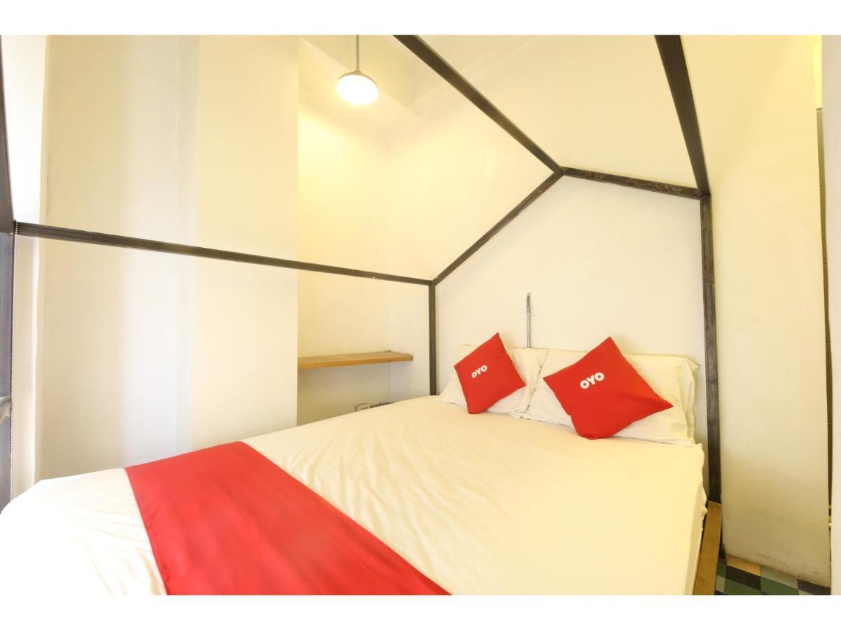 Oyo 866 Junction Hostels Manila Ngoại thất bức ảnh