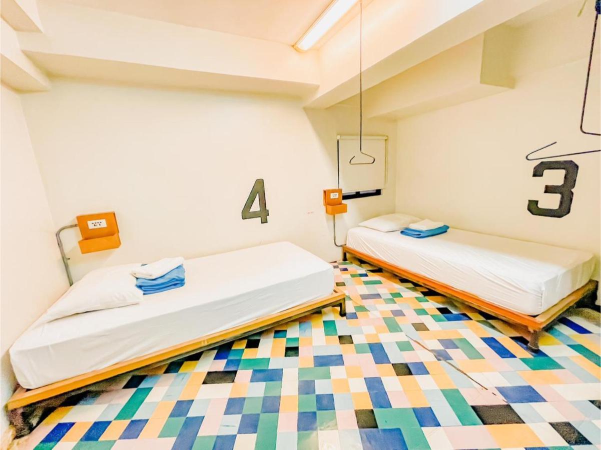 Oyo 866 Junction Hostels Manila Ngoại thất bức ảnh
